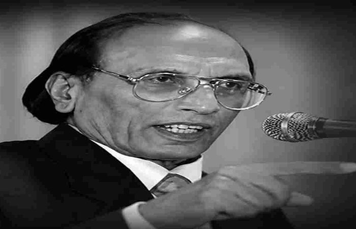 शायरी का एक दौर खत्म: उर्दू के मशहूर शायर पद्मश्री बशीर बद्र का निधन शायरी का एक दौर खत्म: उर्दू के मशहूर शायर पद्मश्री बशीर बद्र का निधन
