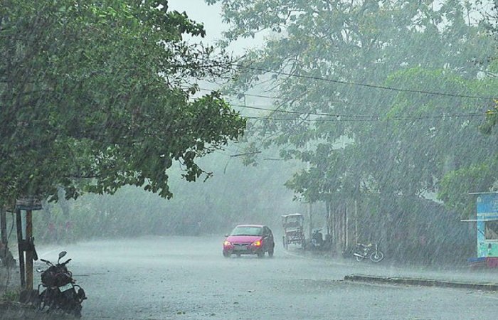 बस्तर में मानसून की जल्दी एंट्री के संकेत, मौसम के मिजाज पर टिकी सबकी नजर बस्तर में मानसून की जल्दी एंट्री के संकेत, मौसम के मिजाज पर टिकी सबकी नजर
