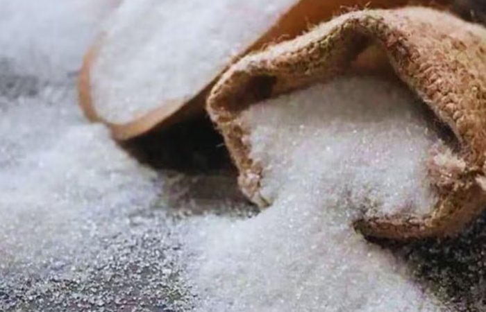 चीनी के बढ़ते दामों पर सरकार का बड़ा फैसला, आयात नियमों में बदलाव चीनी के बढ़ते दामों पर सरकार का बड़ा फैसला, आयात नियमों में बदलाव