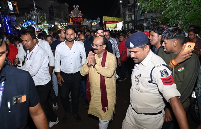लोरमी में निकली गणेश विसर्जन की भव्य झांकी, उप मुख्यमंत्री अरुण साव ने किया स्वागत- अभिनंदन लोरमी में निकली गणेश विसर्जन की भव्य झांकी, उप मुख्यमंत्री अरुण साव ने किया स्वागत- अभिनंदन