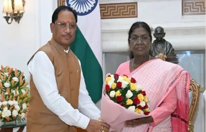 राष्ट्रपति द्रौपदी मुर्मू पहुंचीं रायपुर: एयरपोर्ट पर सीएम और राज्यपाल ने किया स्वागत, आज कई कार्यक्रमों में होंगी शामिल राष्ट्रपति द्रौपदी मुर्मू पहुंचीं रायपुर: एयरपोर्ट पर सीएम और राज्यपाल ने किया स्वागत, आज कई कार्यक्रमों में होंगी शामिल